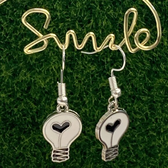 Light Bulb Earring, Teacher Earring, Educator Earring, Gift Idea, Funny Earring - Picture 2 of 4